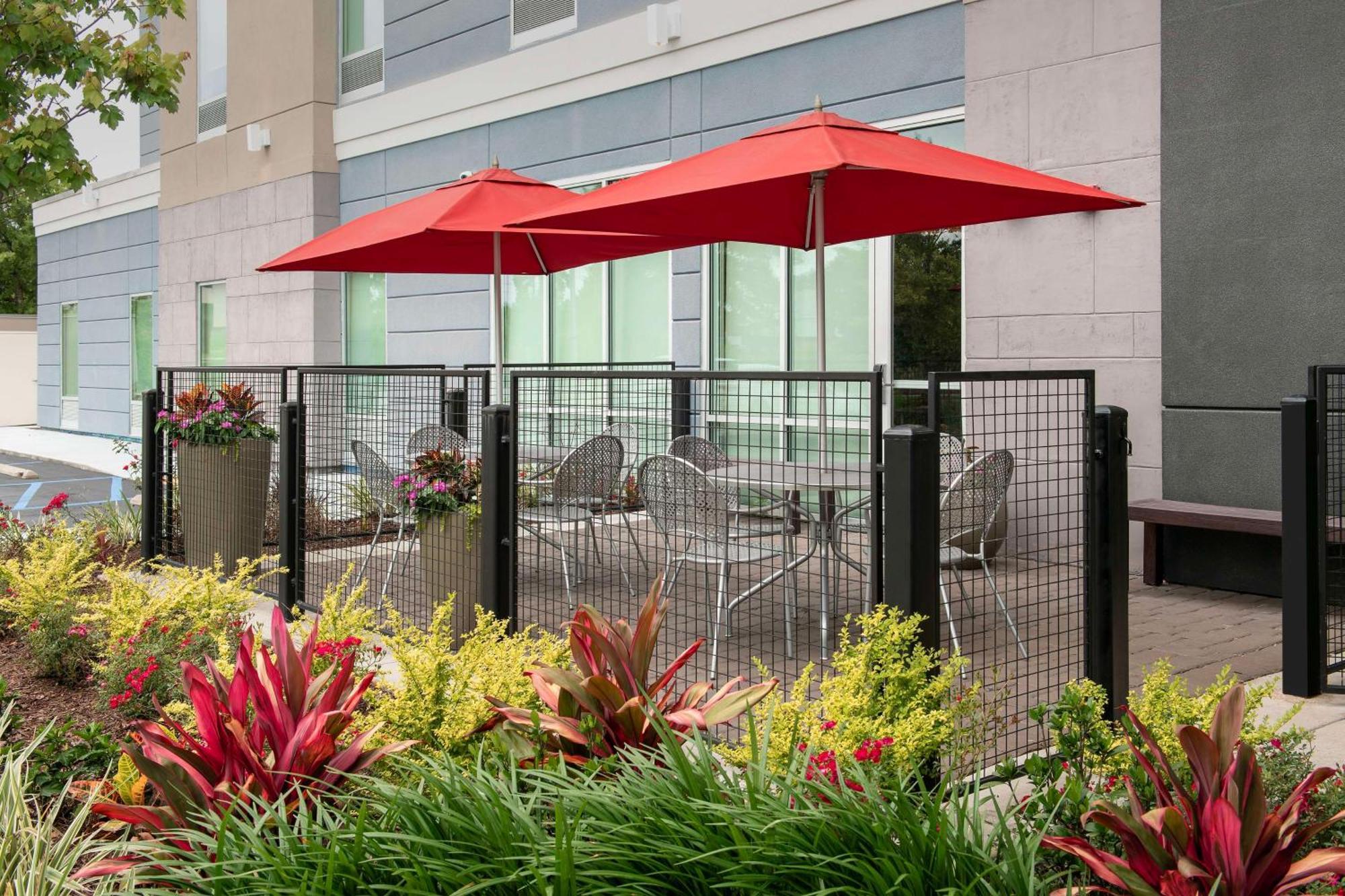 Home2 Suites By Hilton Summerville Exterior photo
